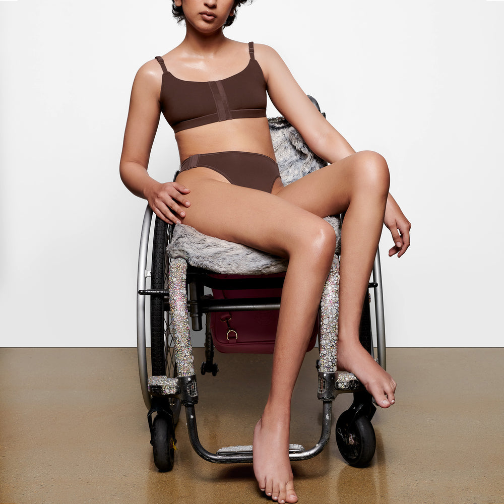 Skims ADAPTIVE FITS EVERYBODY Thong Chocola | JKG-725416