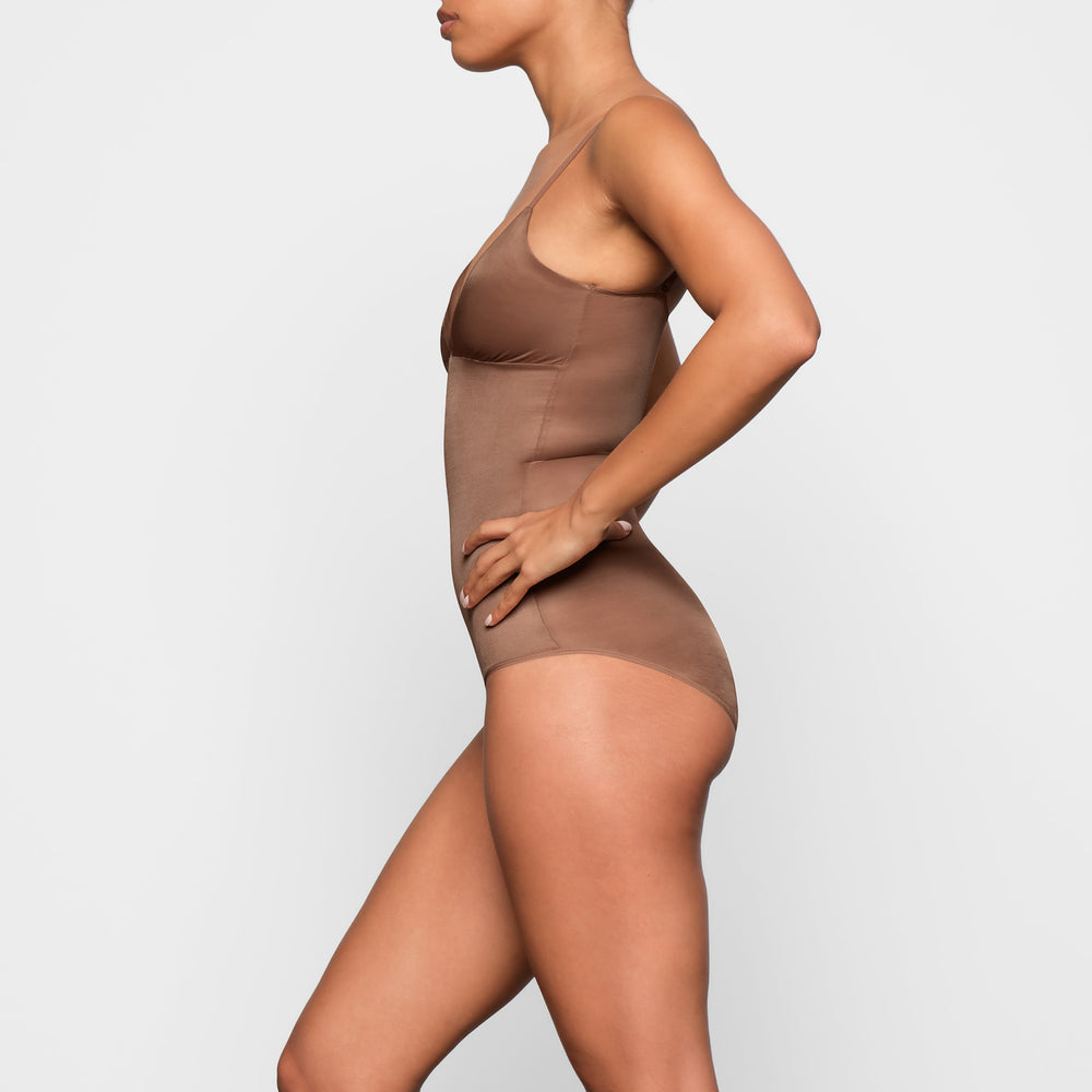 Skims BARELY THERE BODYSUIT BRIEF W/ SNAPS Bodysuit Bruin | JZH-302164