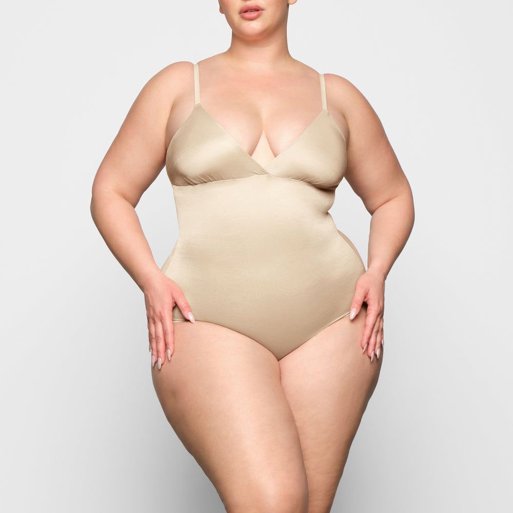 Skims BARELY THERE BODYSUIT BRIEF W/ SNAPS Bodysuit Bruin | YFU-284057