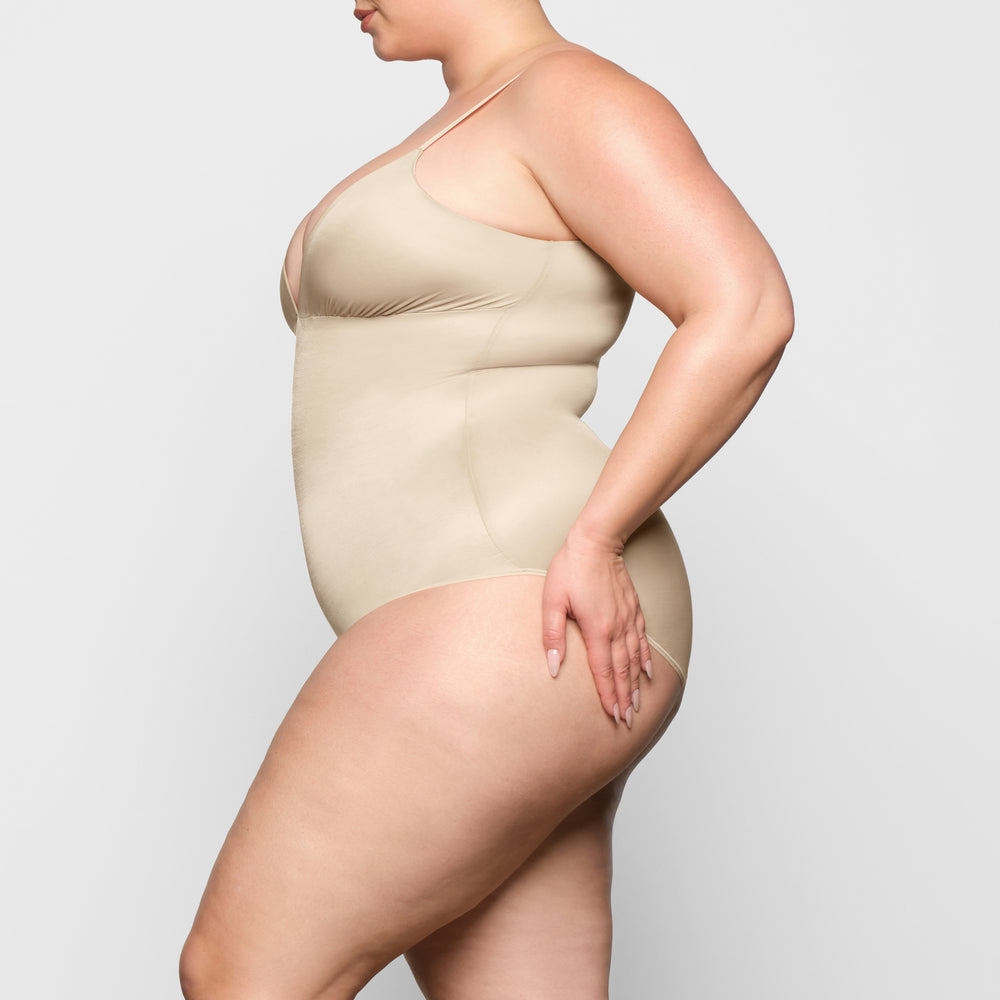 Skims BARELY THERE BODYSUIT BRIEF W/ SNAPS Bodysuit Bruin | YFU-284057