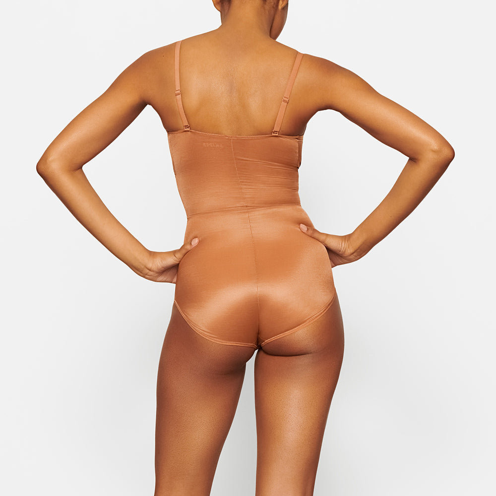 Skims BARELY THERE BODYSUIT BRIEF W/ SNAPS Bodysuit Abrikoos | YVU-278604