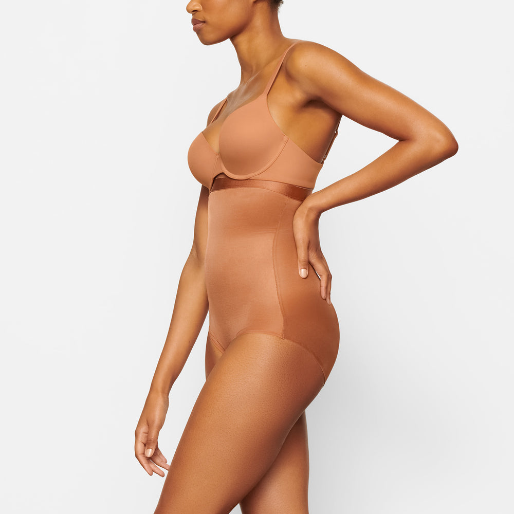 Skims BARELY THERE HIGH WAIST Brief Abrikoos | JLO-297435