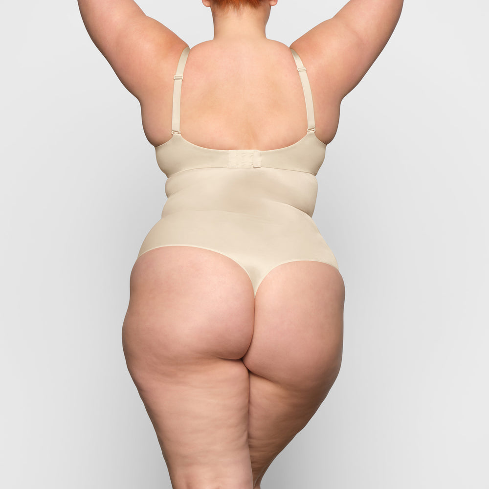 Skims BARELY THERE HIGH WAIST Thong Bruin | BYN-183694