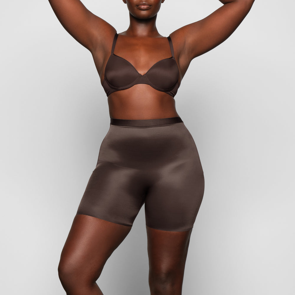 Skims BARELY THERE LOW BACK Korte Broek Koffie | HFS-164829