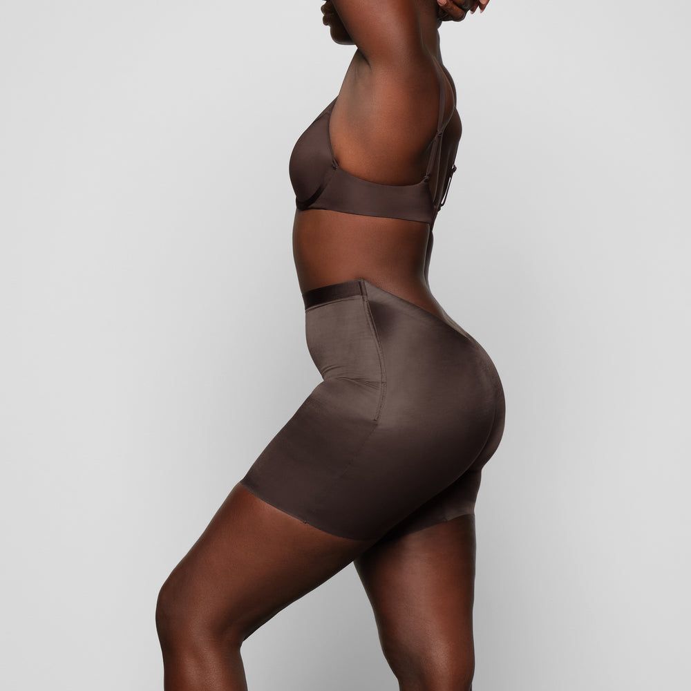 Skims BARELY THERE LOW BACK Korte Broek Koffie | HFS-164829