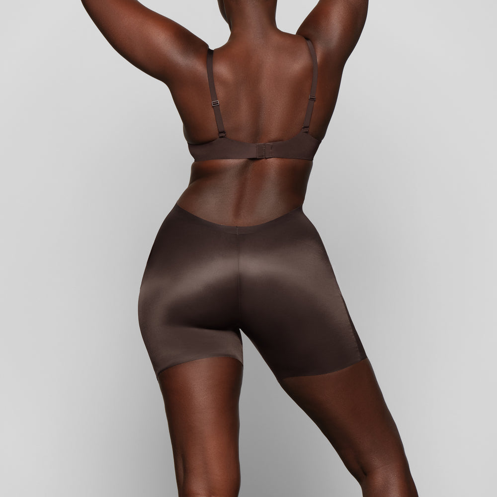 Skims BARELY THERE LOW BACK Korte Broek Koffie | HFS-164829
