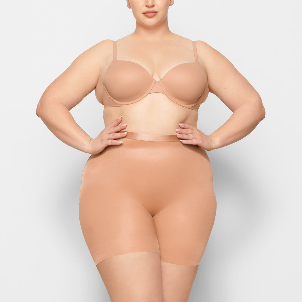 Skims BARELY THERE LOW BACK Korte Broek Beige | OWP-319564