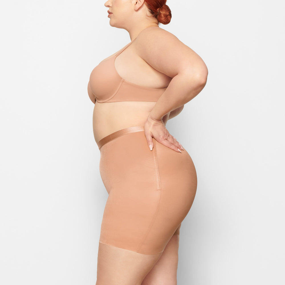 Skims BARELY THERE LOW BACK Korte Broek Beige | OWP-319564