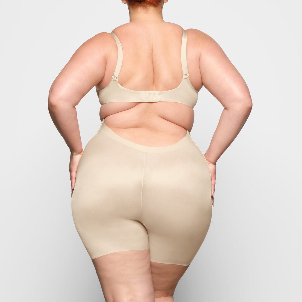 Skims BARELY THERE LOW BACK Korte Broek Bruin | SCW-903652