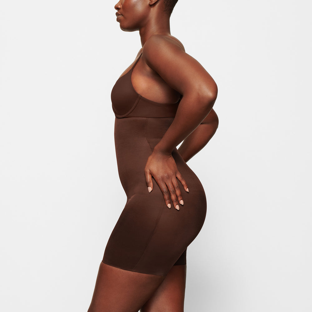 Skims BARELY THERE MID THIGH Korte Broek Chocola | JLC-573260