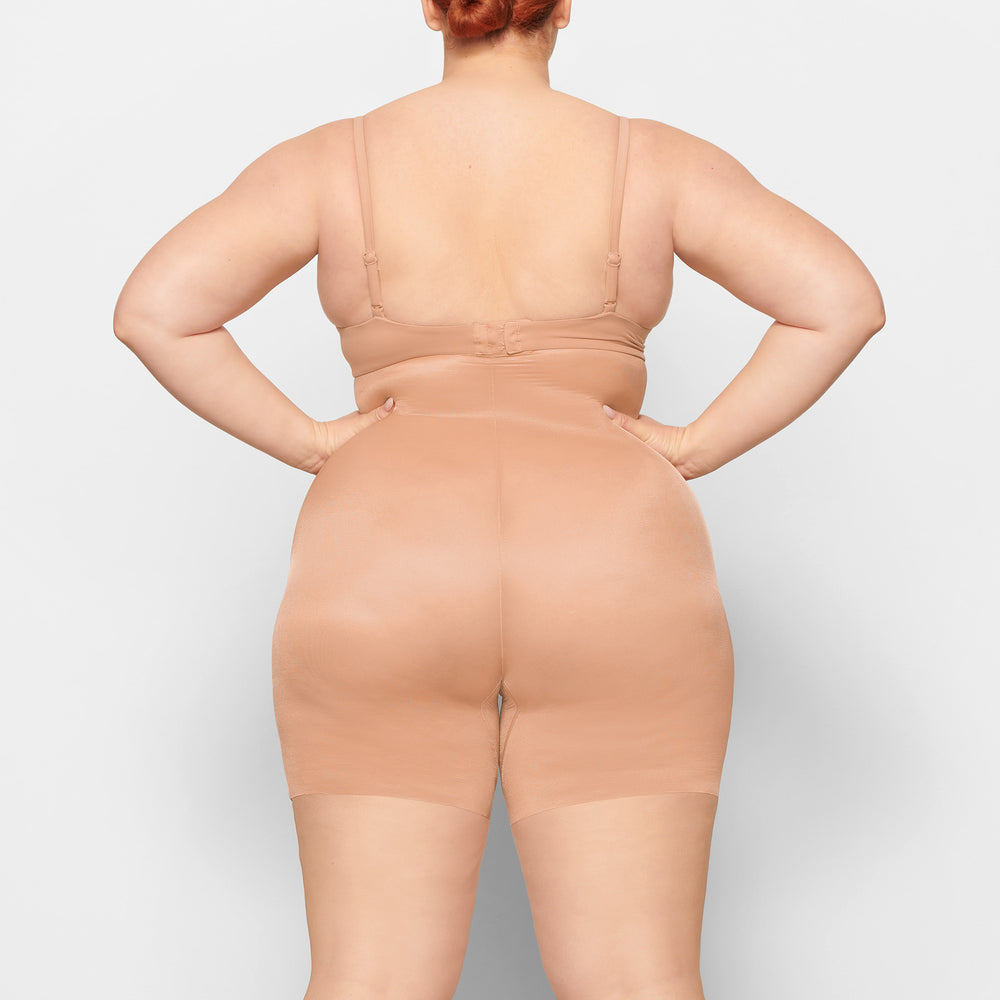 Skims BARELY THERE MID THIGH Korte Broek Beige | WKC-279405