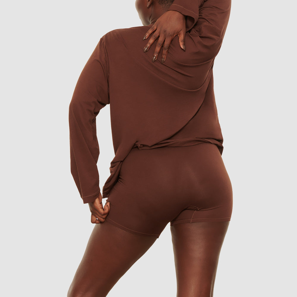 Skims BOYFRIEND LONG SLEEVE T-shirt Chocola | RUI-896417