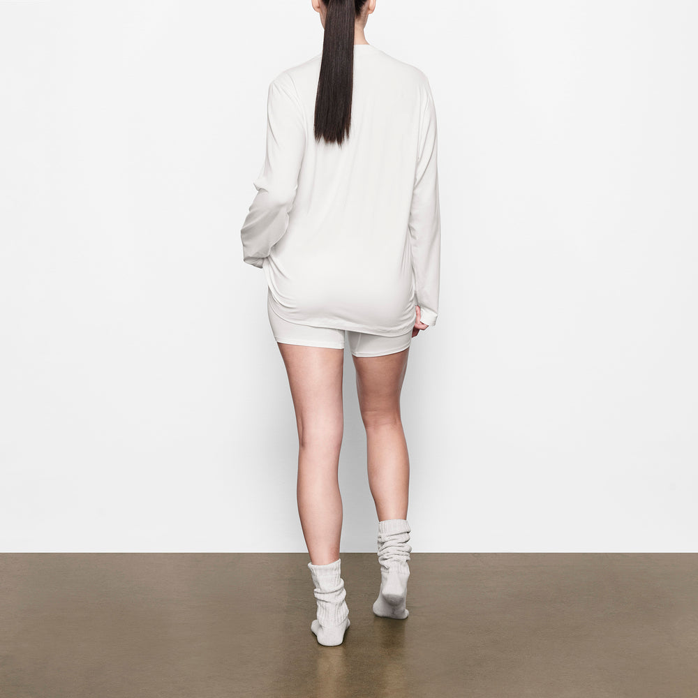 Skims BOYFRIEND LONG SLEEVE T-shirt Wit | RIZ-819362