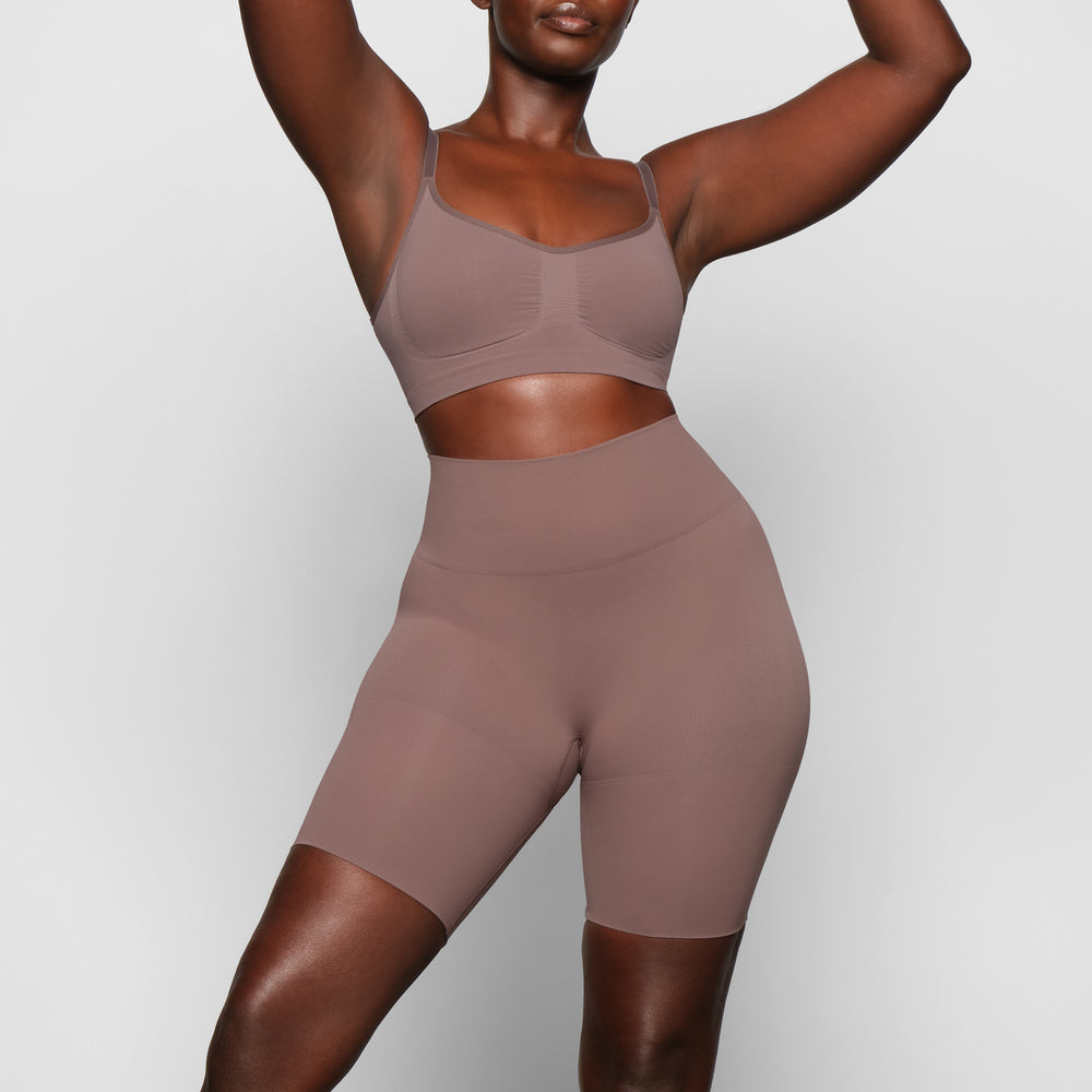 Skims BUTT ENHANCING Korte Broek Bruin | CIN-580276