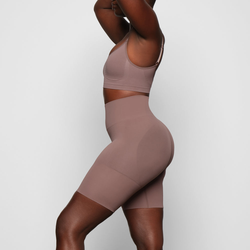 Skims BUTT ENHANCING Korte Broek Bruin | CIN-580276
