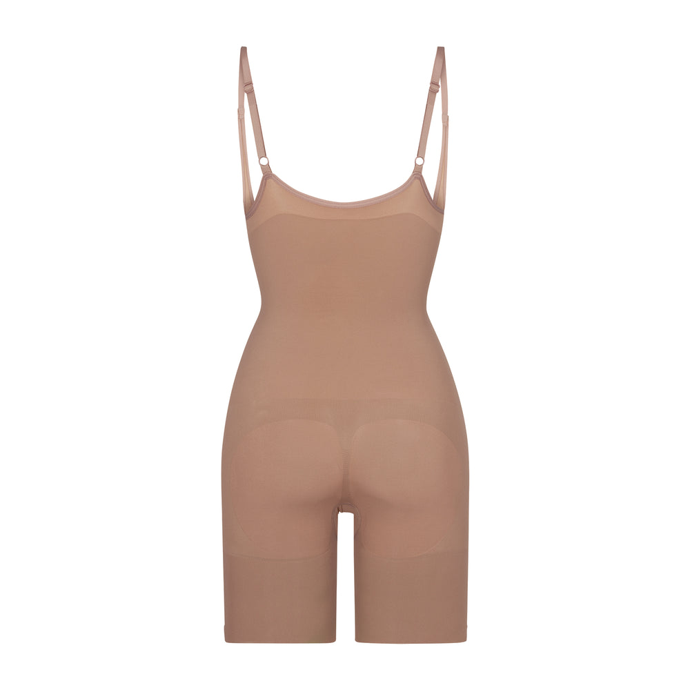 Skims BUTT ENHANCING Open Bust Bodysuit Abrikoos | DKG-619285