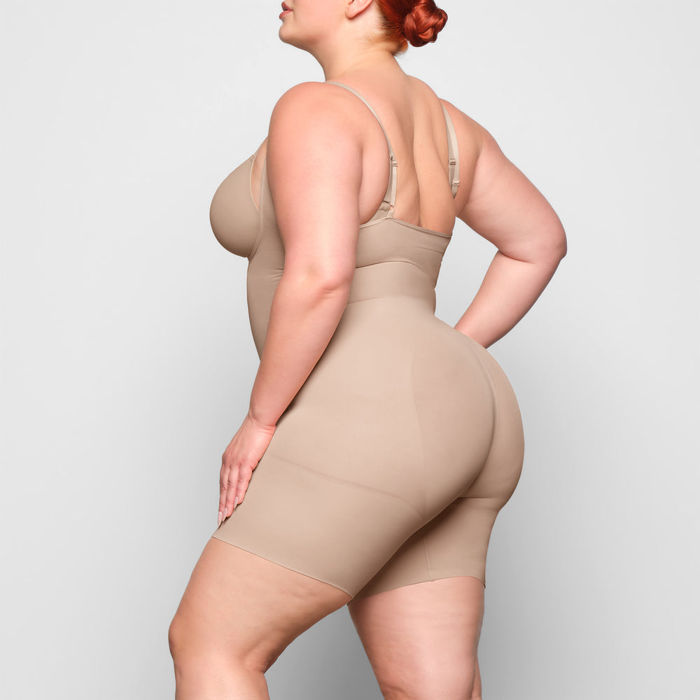 Skims BUTT ENHANCING Open Bust Bodysuit Beige | IJQ-704159