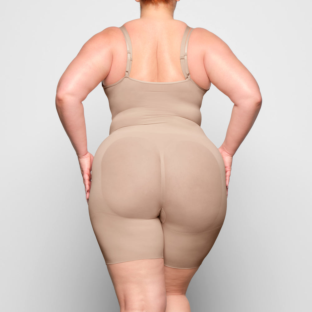 Skims BUTT ENHANCING Open Bust Bodysuit Beige | IJQ-704159