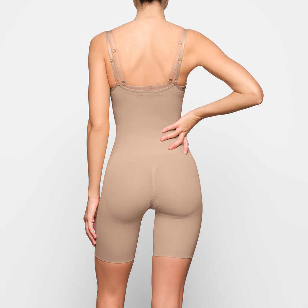 Skims BUTT ENHANCING Open Bust Bodysuit Beige | PIA-651892