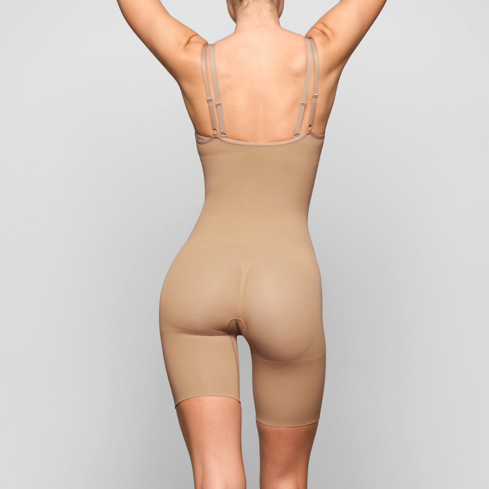 Skims BUTT ENHANCING Open Bust Bodysuit Beige | RNB-562438