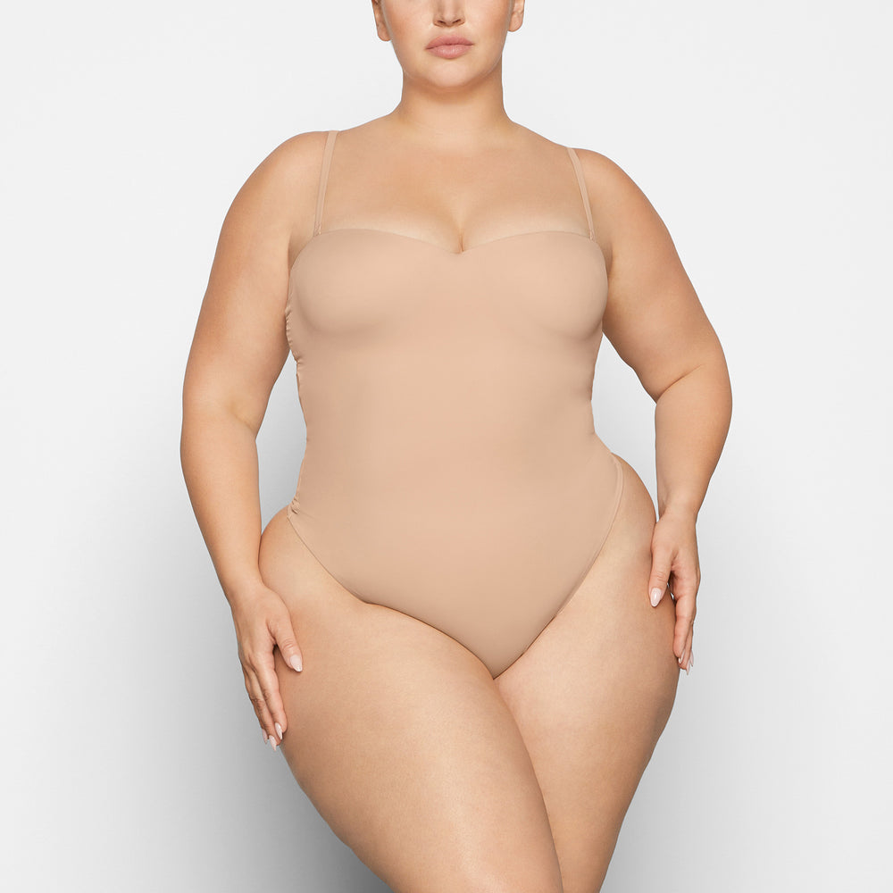Skims CONTOUR LIFT STRAIGHT NECK Bodysuit Beige | GKI-605832