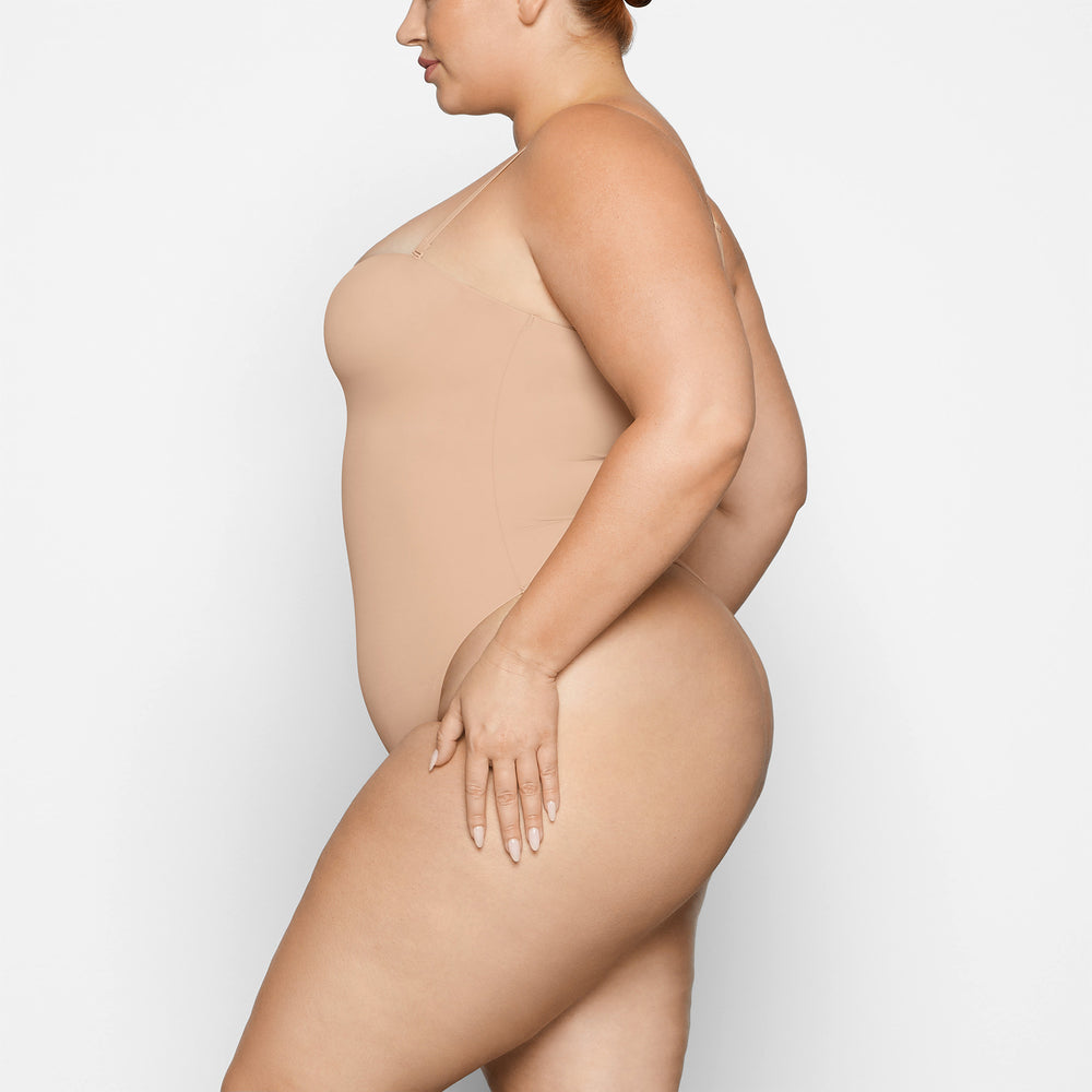 Skims CONTOUR LIFT STRAIGHT NECK Bodysuit Beige | GKI-605832