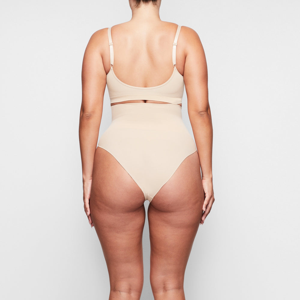 Skims CORE CONTROL Brief Beige | CMZ-217098