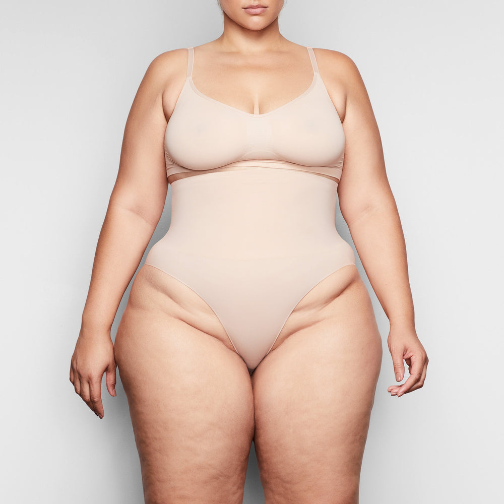 Skims CORE CONTROL Brief Beige | HGD-380146