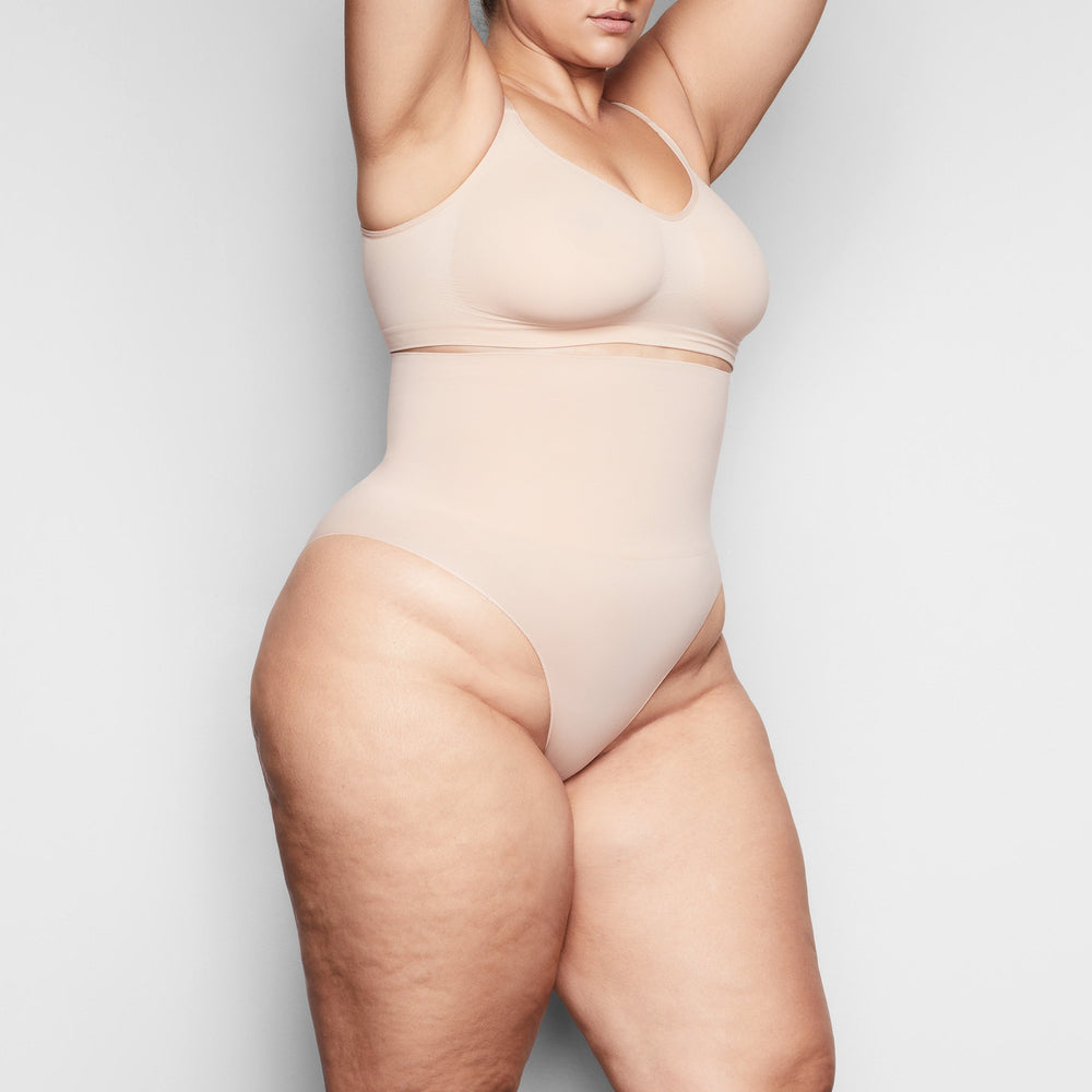 Skims CORE CONTROL Brief Beige | HGD-380146