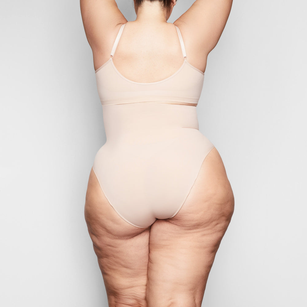 Skims CORE CONTROL Brief Beige | HGD-380146
