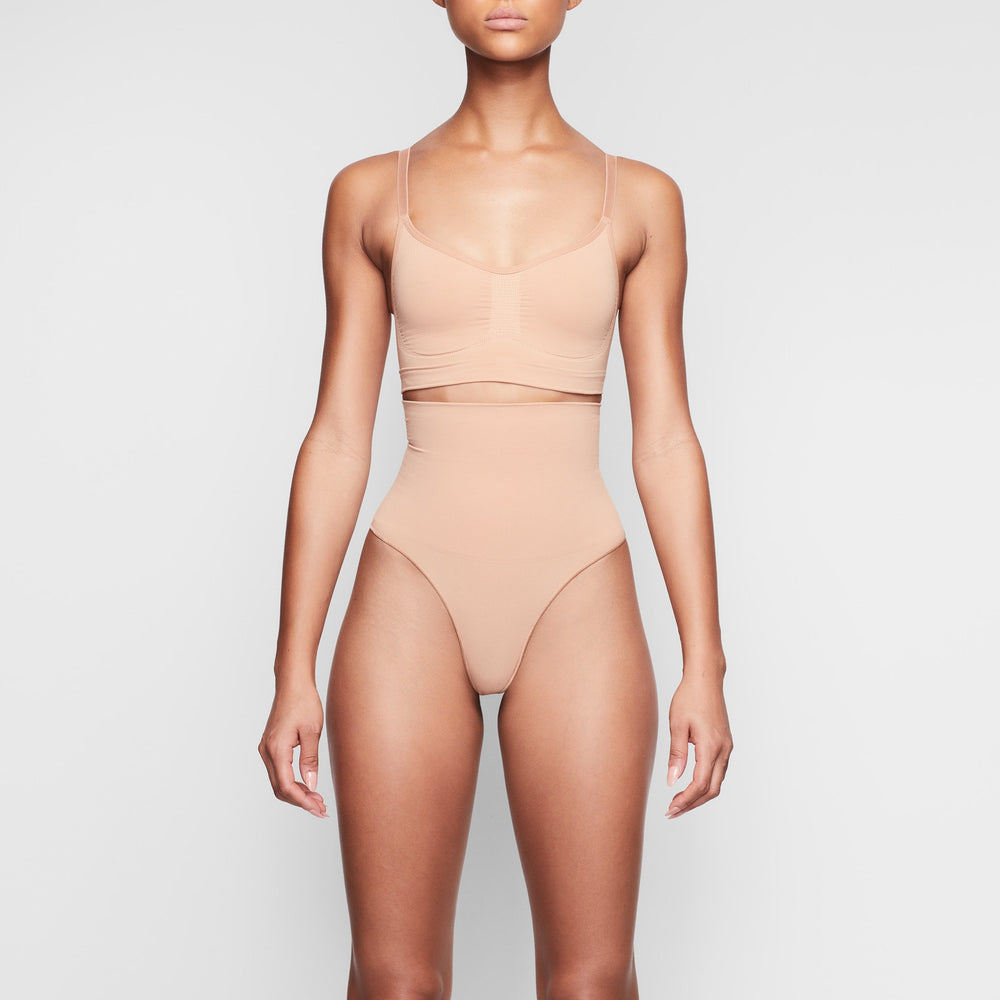 Skims CORE CONTROL Thong Beige | VEB-084295