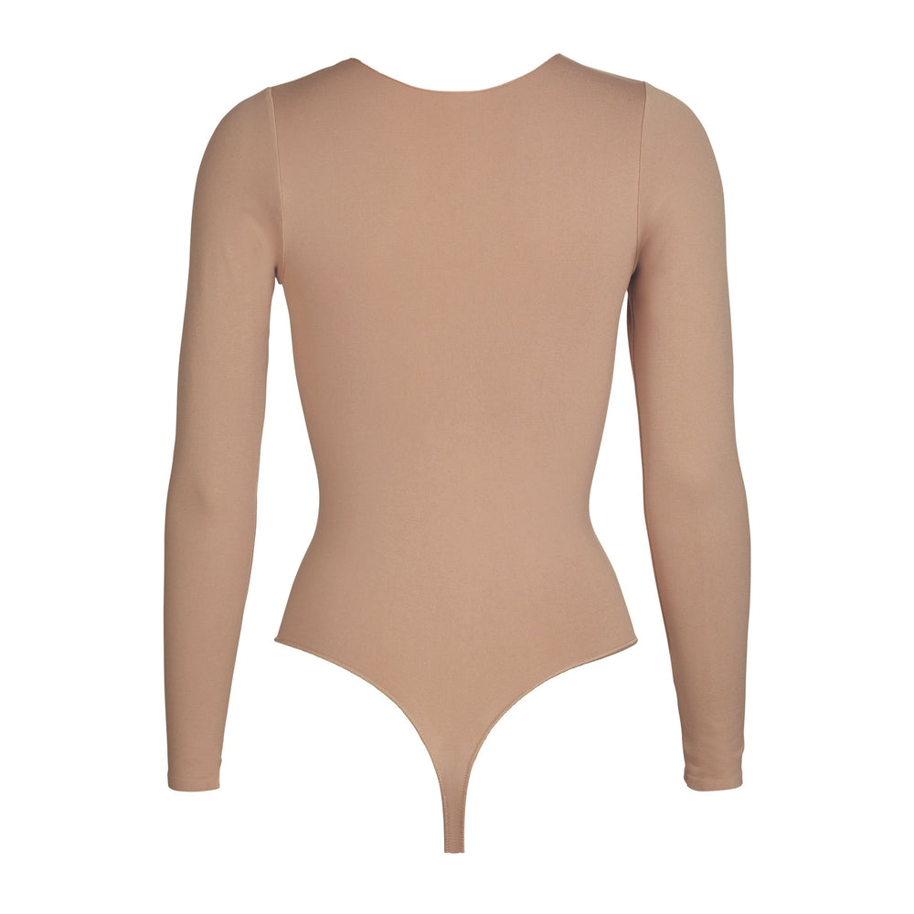 Skims ESSENTIAL CREW NECK Long Sleeve Bodysuit Abrikoos | RXQ-403659