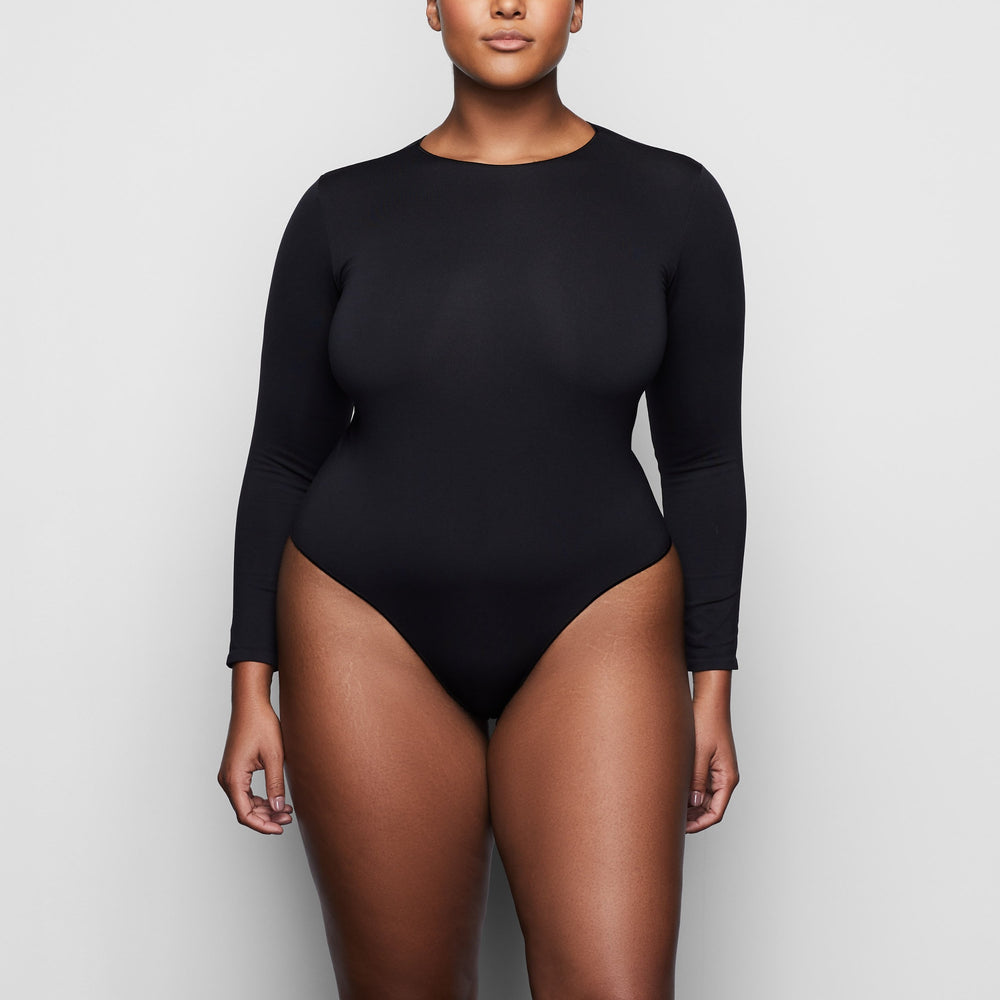 Skims ESSENTIAL CREW NECK Long Sleeve Bodysuit Zwart | YXV-425037
