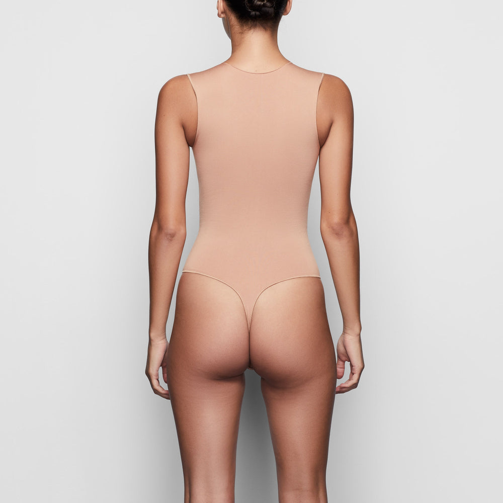 Skims ESSENTIAL CREW NECK Sleeveless Bodysuit Abrikoos | YBL-072319