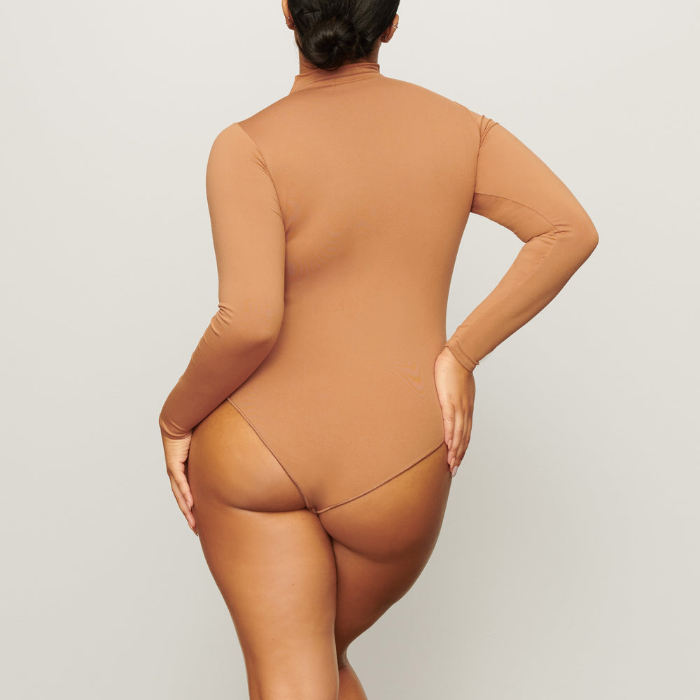 Skims ESSENTIAL MOCK NECK Long Sleeve Bodysuit Bruin | ASE-974680