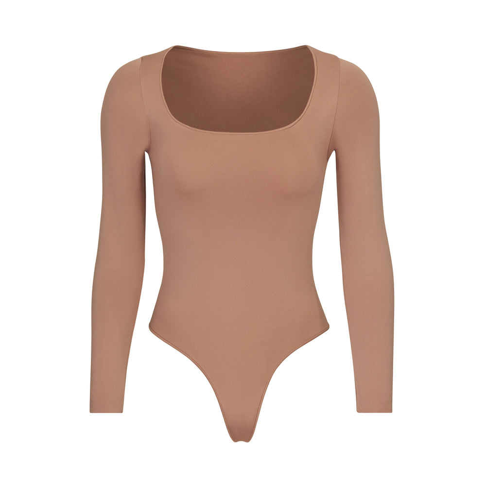 Skims ESSENTIAL SCOOP NECK Long Sleeve Bodysuit Abrikoos | PEW-014962