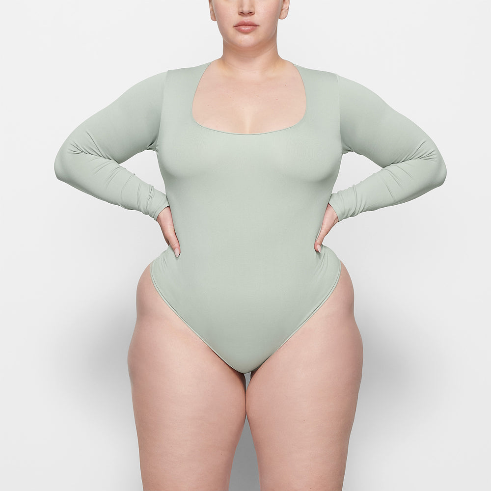 Skims ESSENTIAL SCOOP NECK Long Sleeve Bodysuit Lichtgroen | VRA-916084