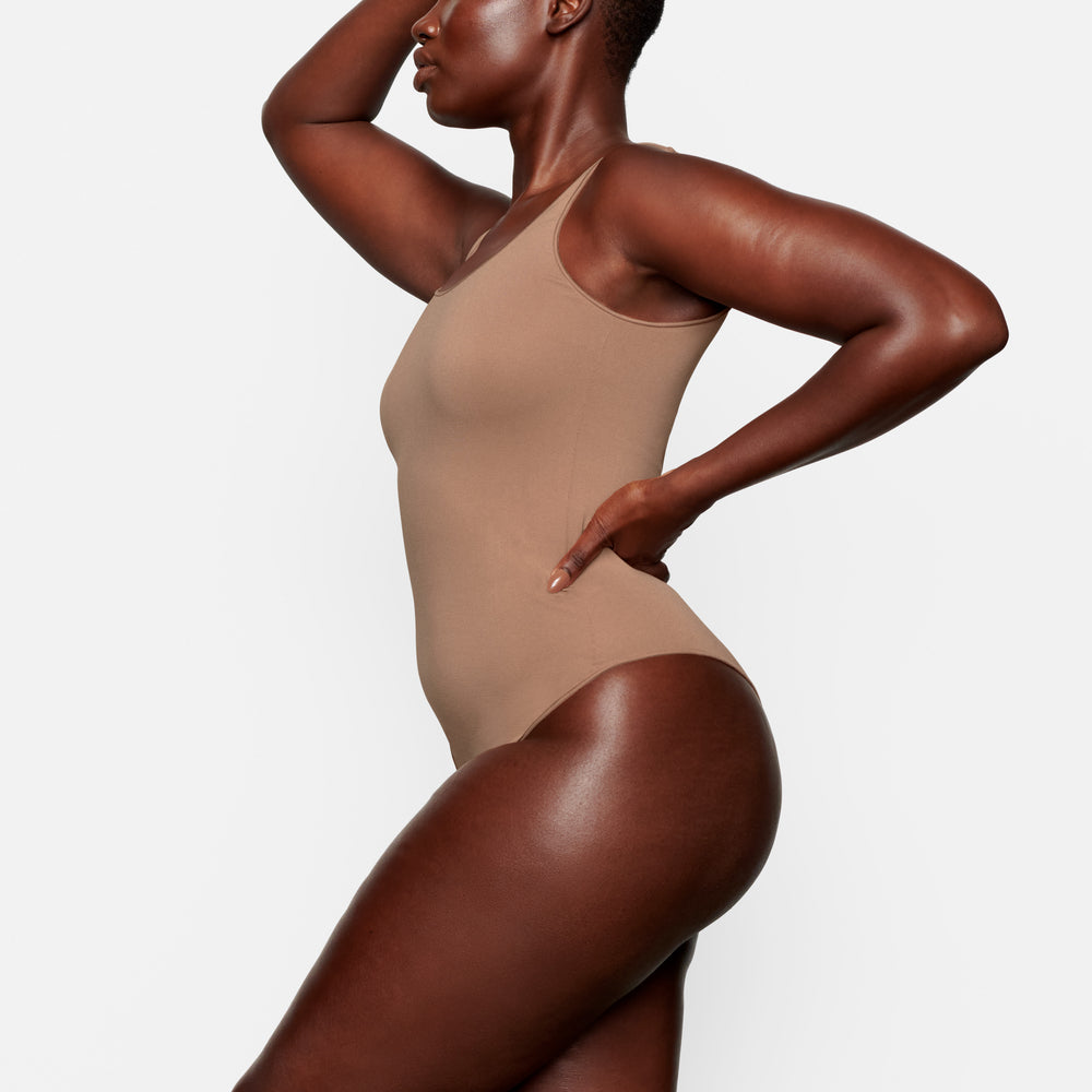 Skims ESSENTIAL Scoop Neck Bodysuit Abrikoos | XIV-925036