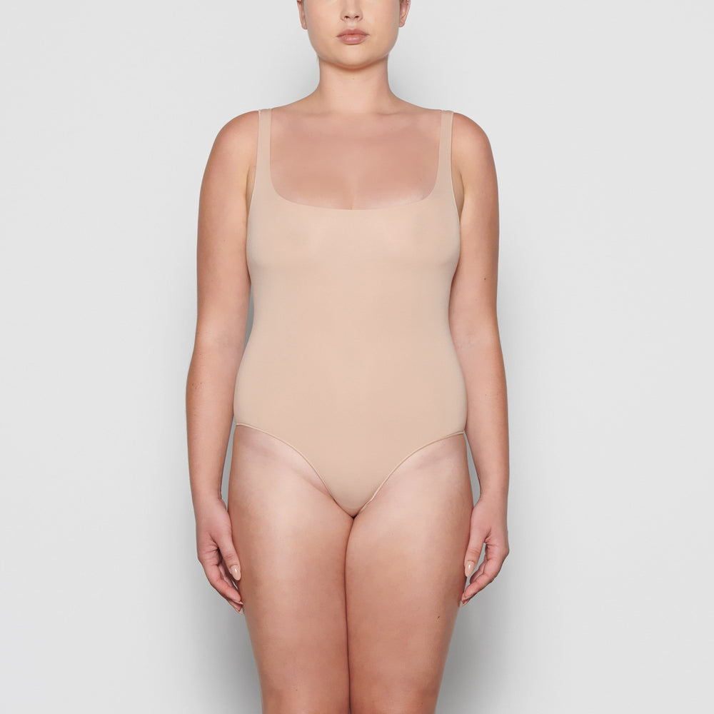 Skims ESSENTIAL Scoop Neck Bodysuit Bruin Grijs | KBA-571692