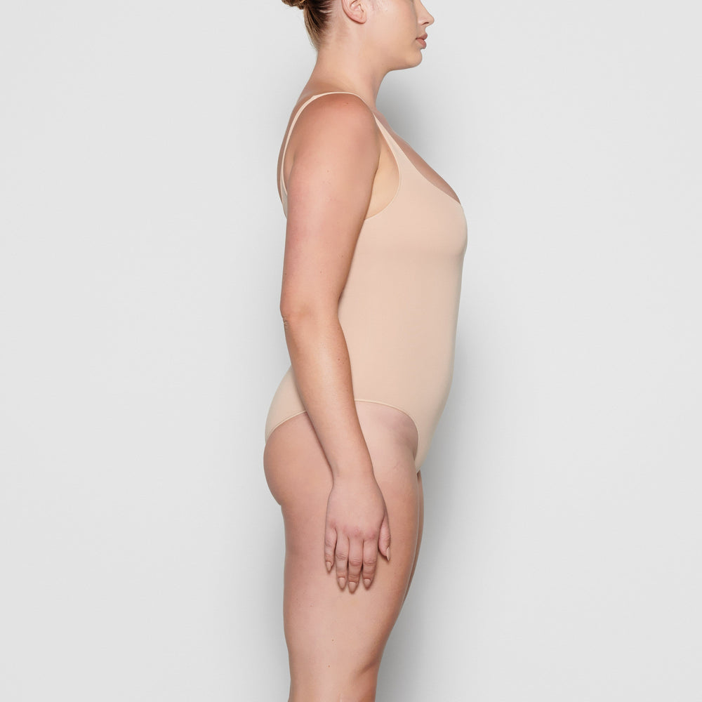 Skims ESSENTIAL Scoop Neck Bodysuit Bruin Grijs | KBA-571692