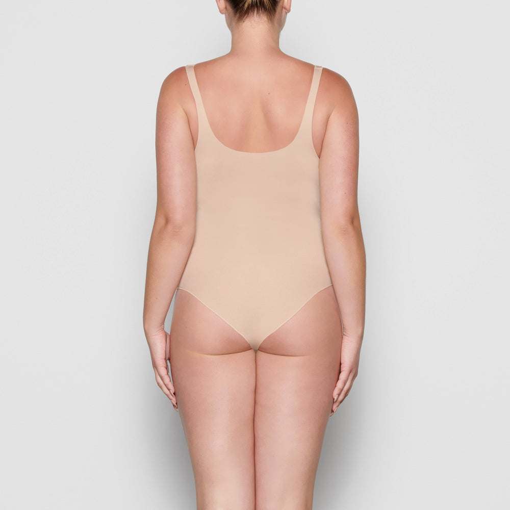 Skims ESSENTIAL Scoop Neck Bodysuit Bruin Grijs | KBA-571692