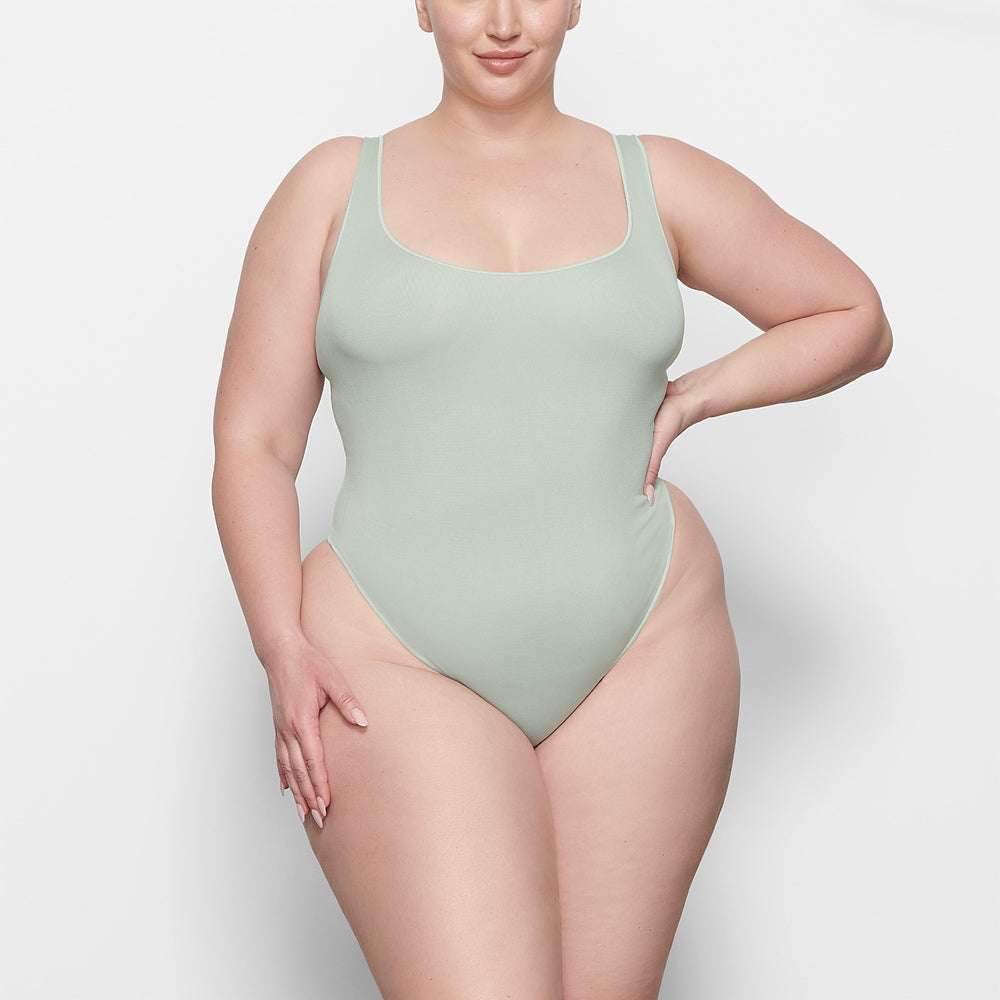 Skims ESSENTIAL Scoop Neck Bodysuit Lichtgroen | QGM-912304