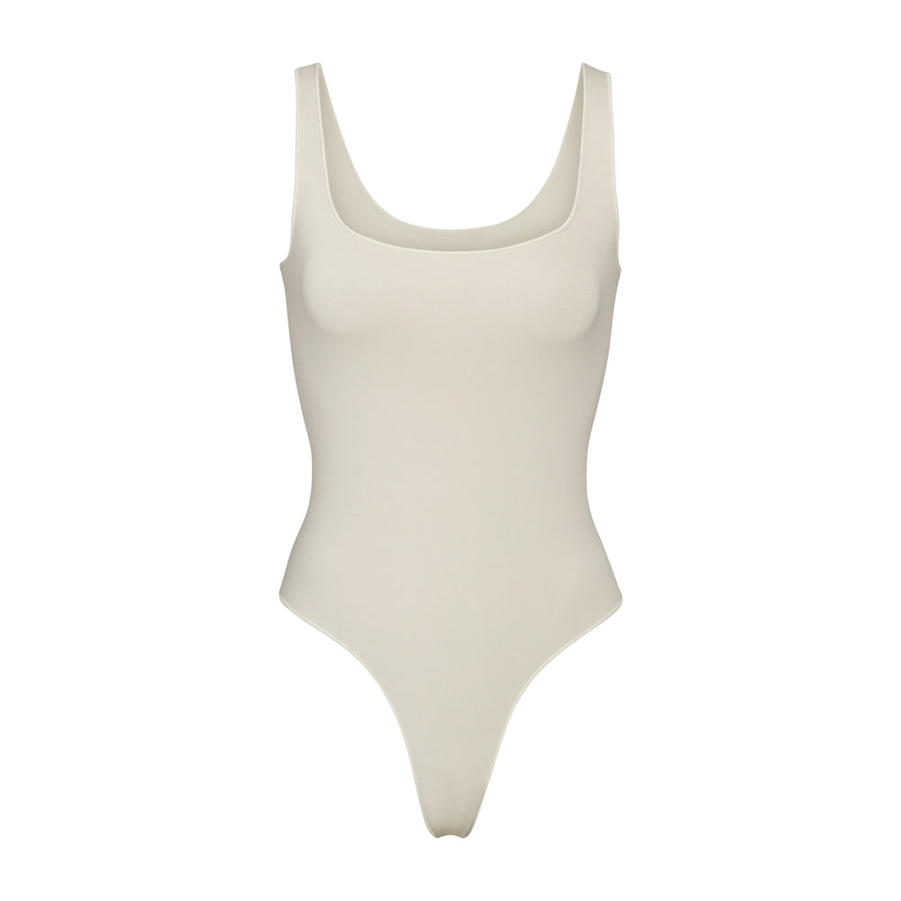 Skims ESSENTIAL Scoop Neck Bodysuit Wit | DAI-732450