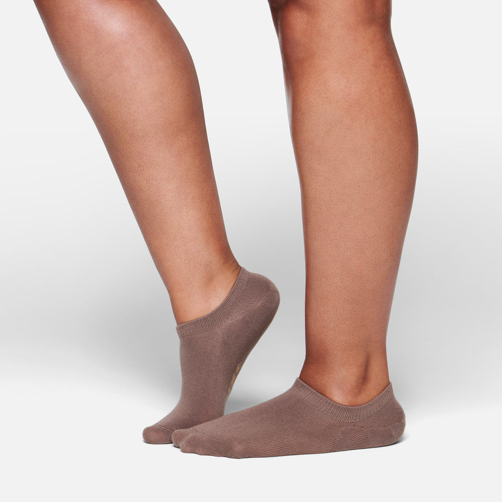 Skims EVERYDAY ANKLE Sokken Bruin | VMQ-568410