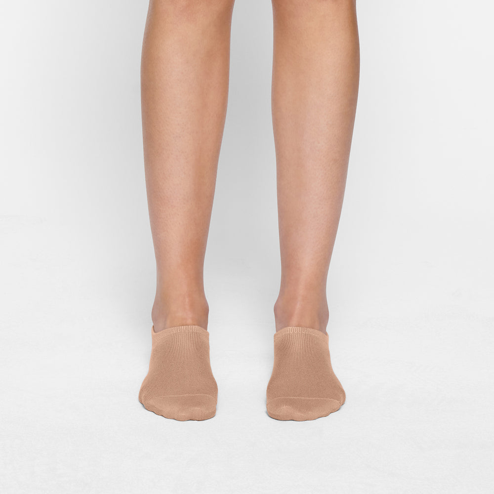 Skims EVERYDAY LOW RIB ANKLE Sokken Beige | JPA-468297