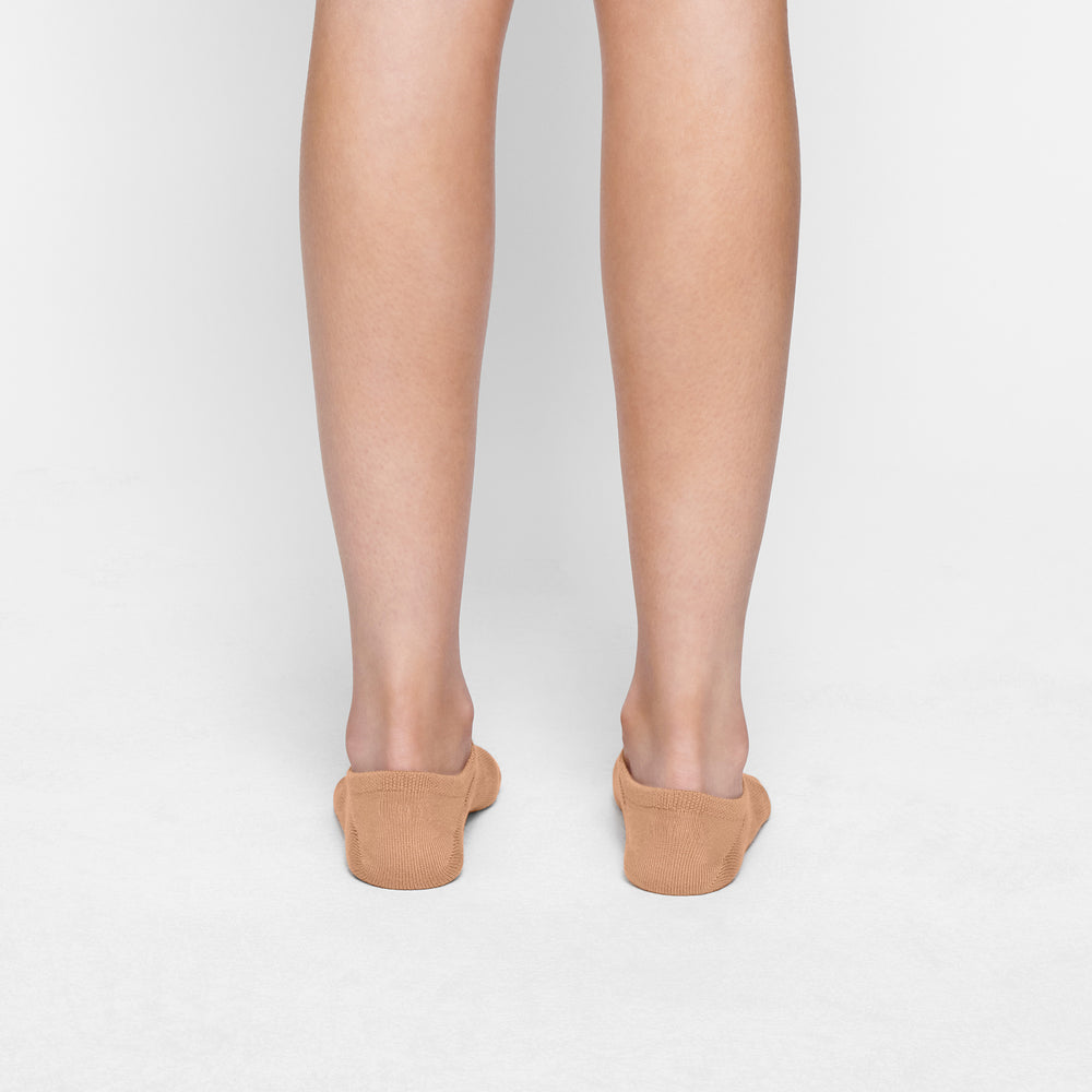 Skims EVERYDAY LOW RIB ANKLE Sokken Beige | VCO-127563