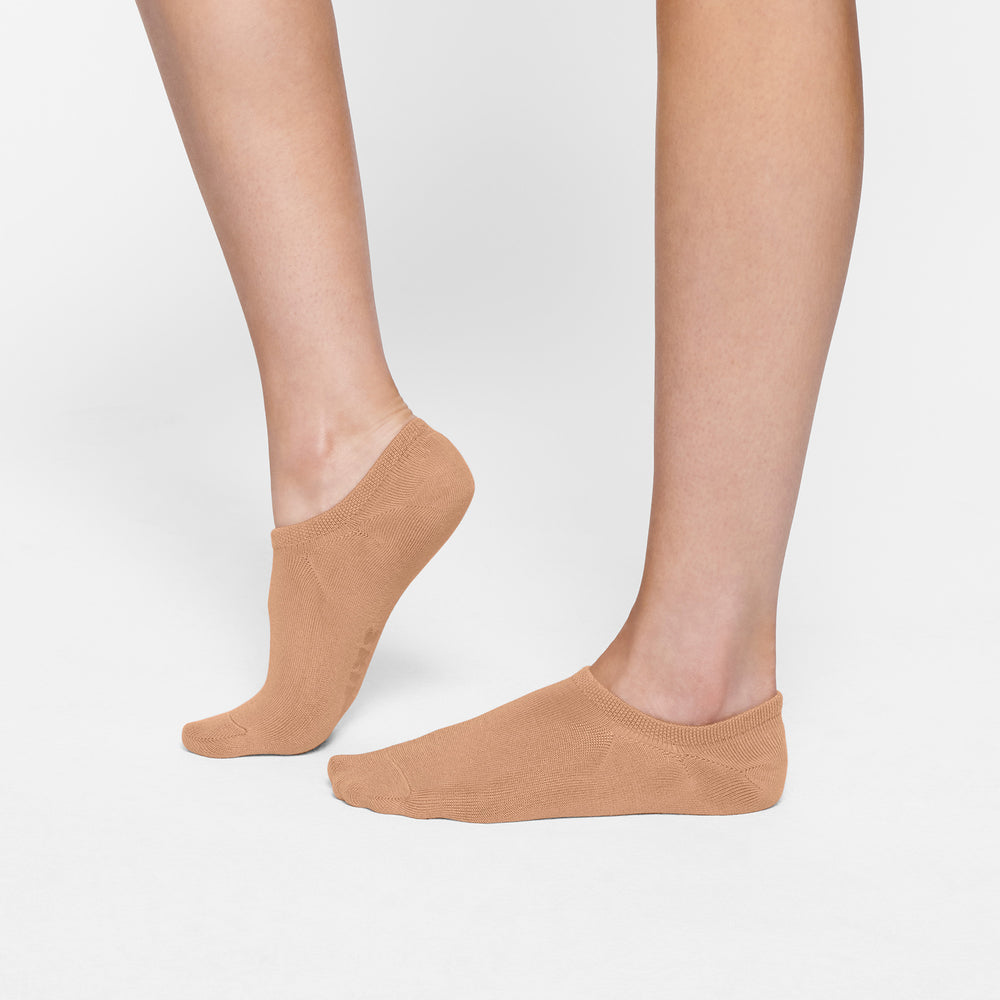 Skims EVERYDAY LOW RIB ANKLE Sokken Beige | VCO-127563
