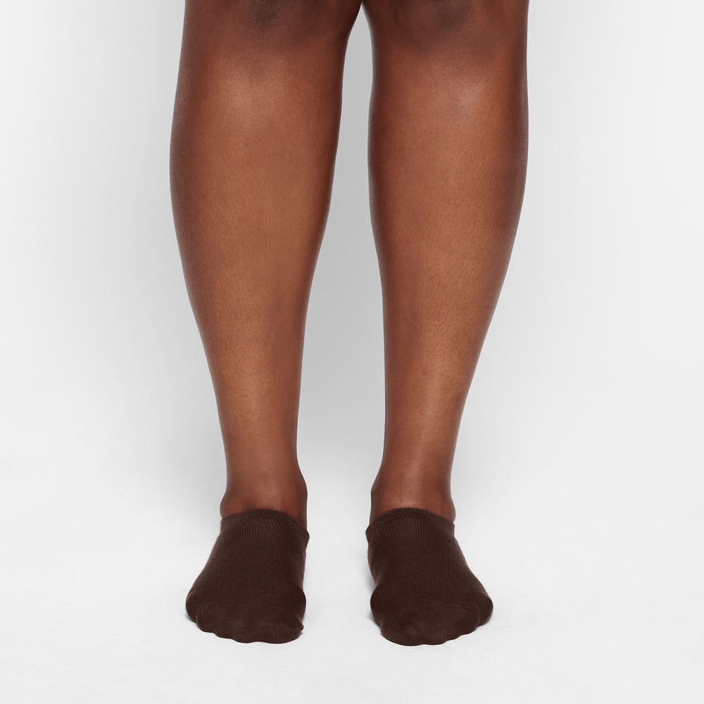 Skims EVERYDAY LOW RIB ANKLE Sokken Chocola | WNY-529068