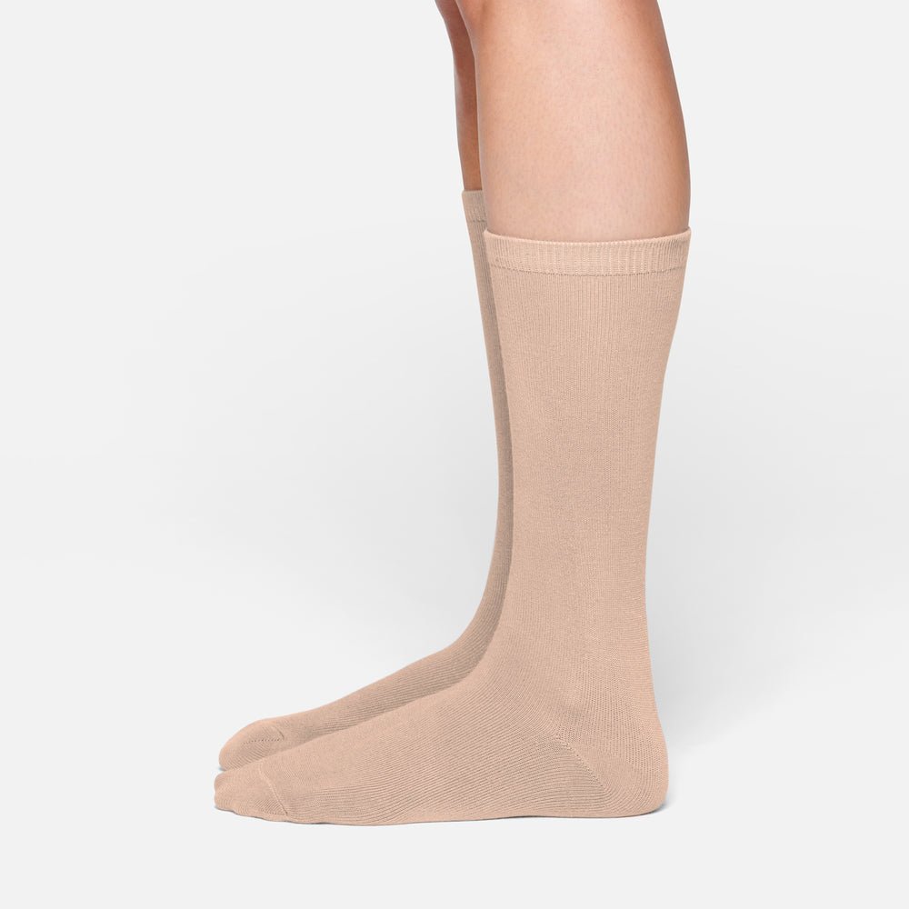 Skims EVERYDAY MID CALF Sokken Beige | REZ-491356