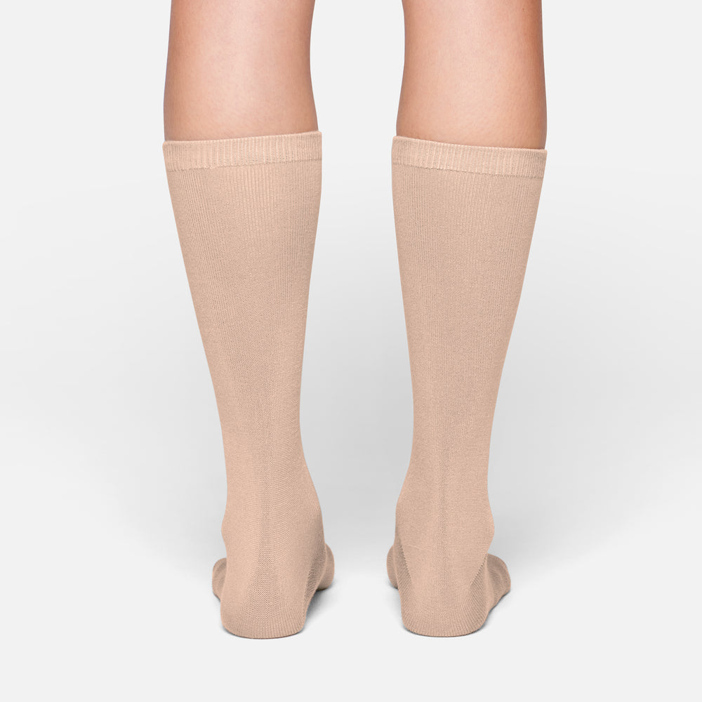 Skims EVERYDAY MID CALF Sokken Beige | REZ-491356